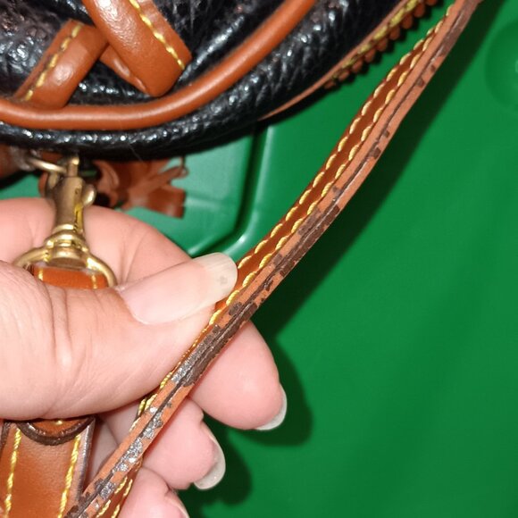 Vintage Dooney? style Pebbled Raw Leather crossbody tassel fringe purse bag - Picture 8 of 8